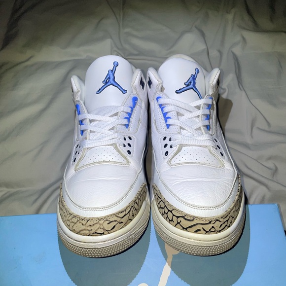 Air Jordan 3 Retro ‘UNC’ - Picture 3 of 8